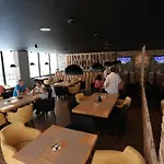 Alvin Comfort Hotel