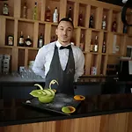Hotel Alvin Comfort Kryemëdhej