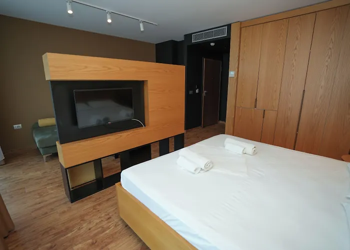 Alvin Comfort Kryemëdhej