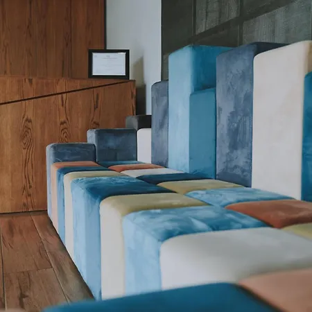 Hotel Alvin Comfort Kryemedhej