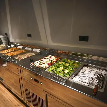 Alvin Comfort Hotel Kryemëdhej