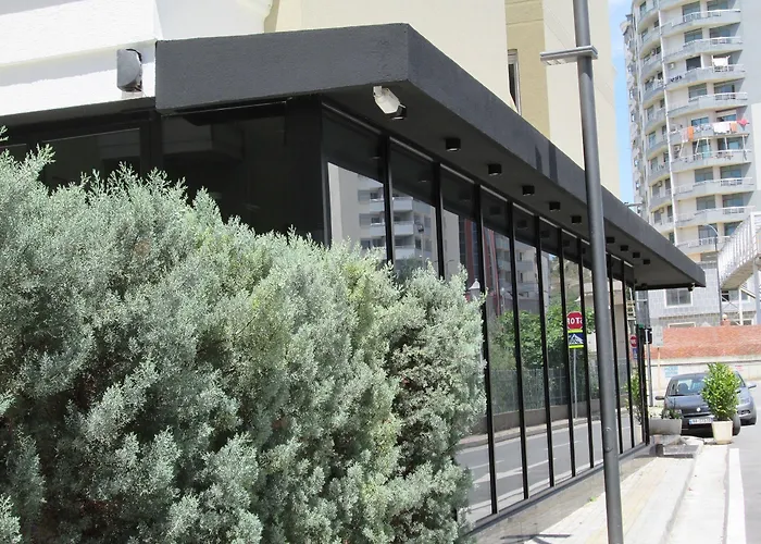 Hotel Alvin Comfort Kryemëdhej